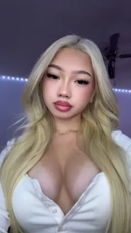 just me, thanks 💋😚