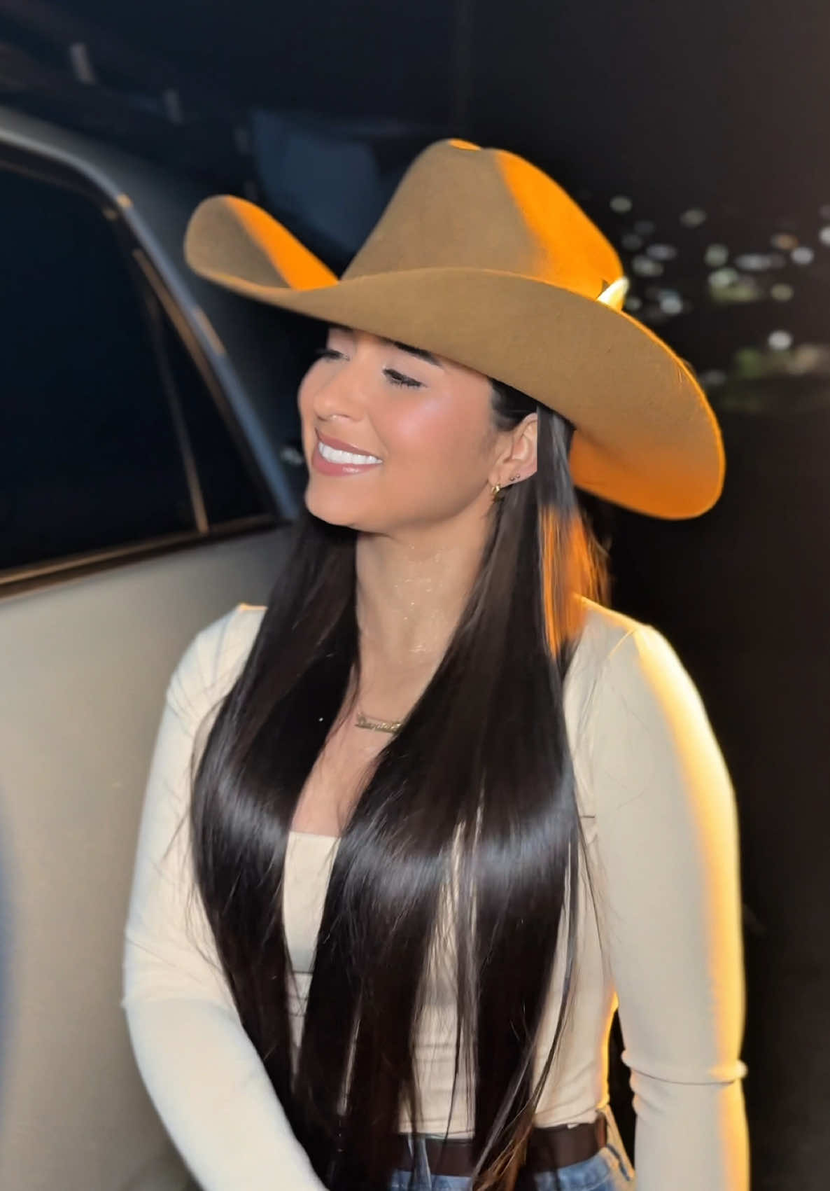 En silencio te deseo así por qué no eres mí@👀🫣🔥 ##danielamonsalve #musicaparaestados #rudylascala #elcariñoescomounaflor #letrasdecanciones 