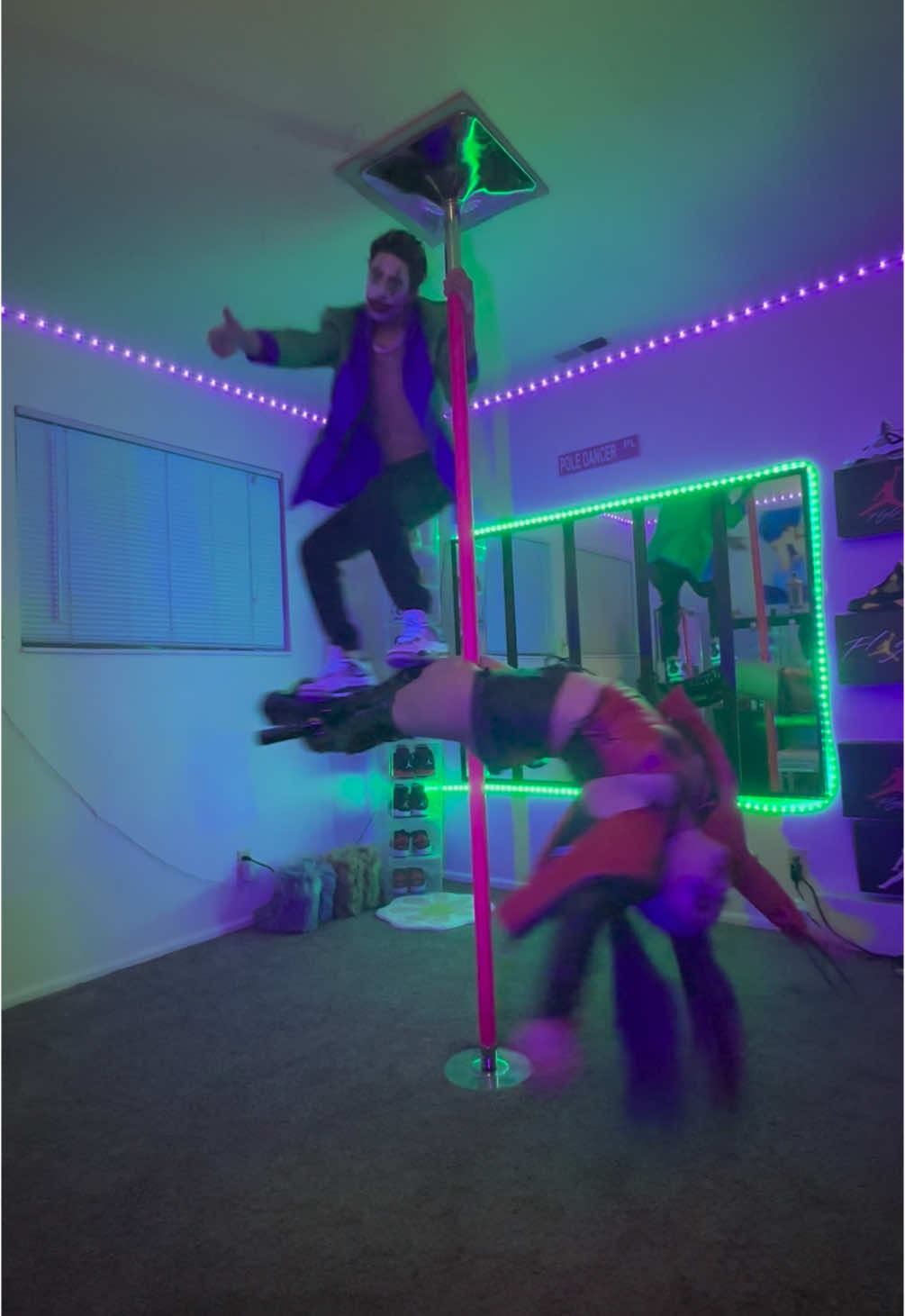 Harley Quinn and joker coded🤪😍 #harleyquinn #joker #halloween #costume #fyp #fiance #dancers 