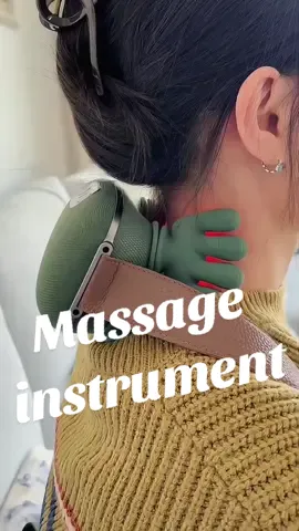 Oh!!! My neck needs this electric shoulder and neck massager, i really like it 🥰🥰#goodthings #goodthing #coolgadgets #coolstuff #fyp #viral #foryoupage #gadgets #tiktok #product #shopping #gifts #tiktokviral #massage #massager #neck #neckmassager #bodymassager #homemassage #relax #comfortable