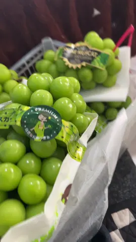 Anggur ijo muscart manis slelu ready ya #pasuruanjawatimur #buahpasuruan #parcelbuahpasuruan #buahpremium #buahsegar 