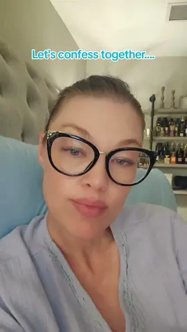 I know I'm not the only one !! Or am I ?? #perfume #fragrance #shopping #friends 