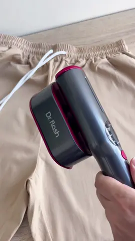 Stop tossing your clothes in the dryer to get the wrinkles out 🤭#drflash2in1steamer #steameriron #garmentsteamer #steamironforclothes #besttiktokshopfinds #tiktokshopblackfriday #tiktokshop#shorts  #steamer #ironsteamer #travelgarmentsteamer #tiktokshopblackfriday #tiktokshoprestock 