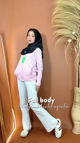 Jangan salfok sama tempat ngontenku,karna hanya disini lah tmpt yg tersisa😆 #background #alatngonten #alasngonten 