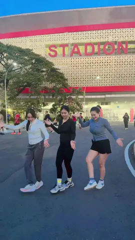 September S nya apa? Sound horegggggg😭🤣 @Silvy Kumalasari @ShepinMisa 