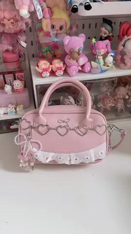 this mini bag is so cute and affordable 🥹💖 #handbag #slingbag #minibag #cutebag #bagforwomen 