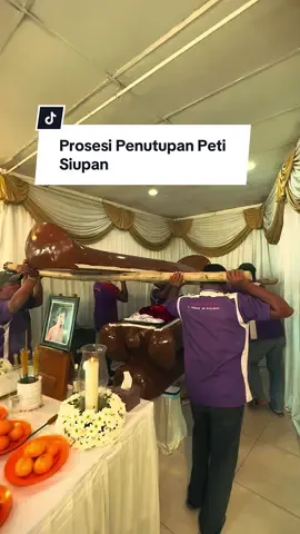 Penutupan peti siupan oleh team Bagus Funeral. #bagusfuneralservice #adijasa #rip #coffin #chinese 