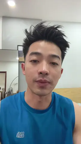 Sản phẩm hỗ trợ kiềm dầu giảm viêm mà tôi dùng… đây là phần 1 nha, tôi còn kết hợp thêm 1 serum B5 phục hồi của hãng này nữa. Mình sẽ lên clip sau nha