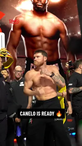 Canelo hyped up the crowd with some shadowboxing 🔥  #CaneloCrawford live on Netflix l #RiyadhSeasonCard | @RiyadhSeason | Sept 13th 🥊