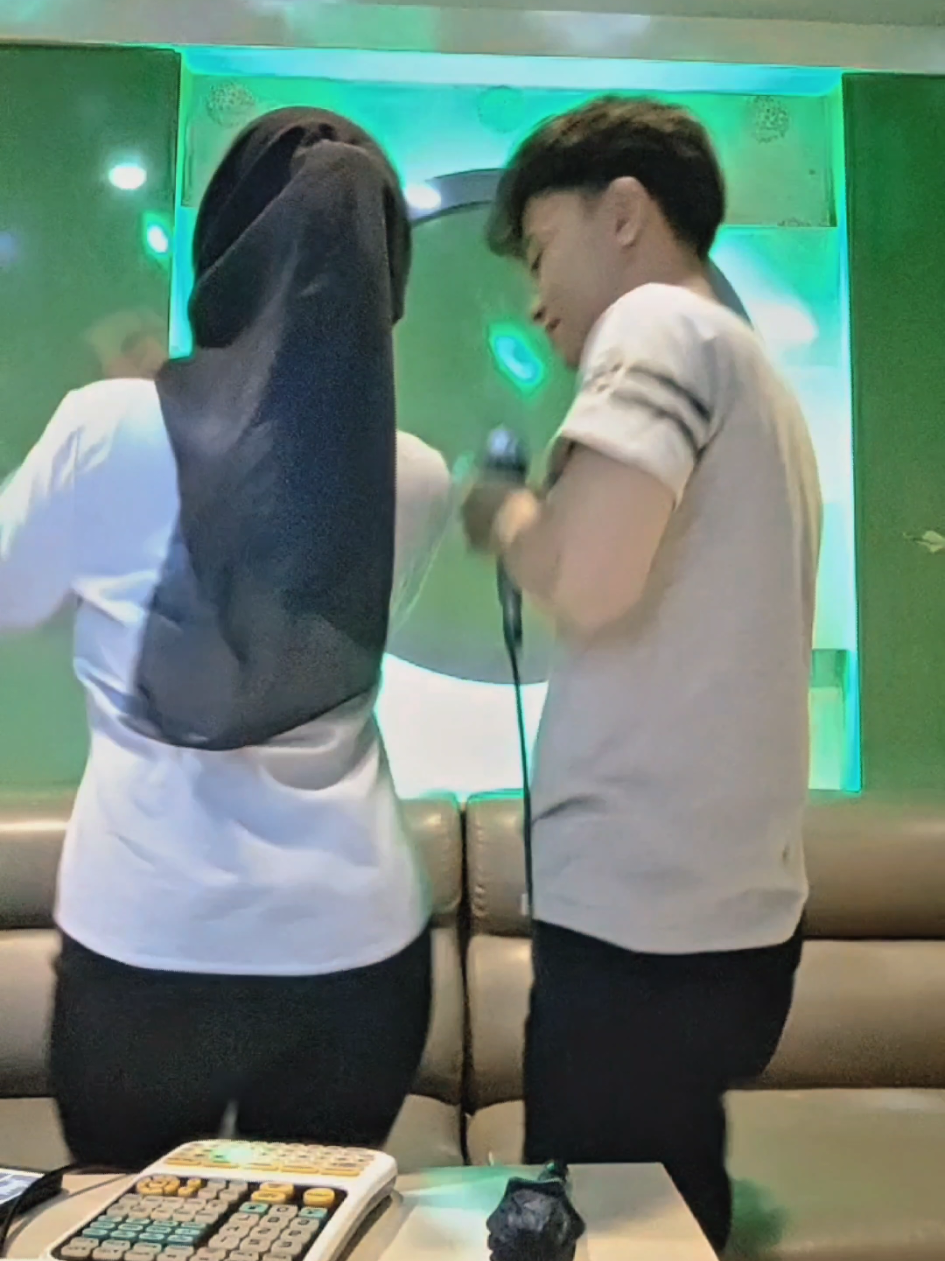 Tarekkkk bangggg💃🏻💃🏻😜🤣 @Xobay #CapCut  #foryoupage #karaoke #fyp 