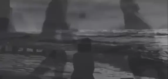 پێم باشترە لە شەقامەکان دەست بۆ پاروێک ژیان پان بکەمەوە، وەک لەوەی سواڵی خۆشەویستی لە کەسێک بکەم کە ئیدی دڵی لام نییە🥀💔!