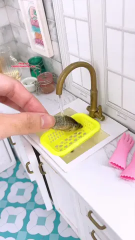 One of the fav dish of my big family. I make it into tiny version 🥰 from real kitchen into miniature kitchen. Same dish same cooking method just different size. btw my custom miniature kitchen is fully functional not only the stove but also the sink and all the cabinets 😙 would you want me to craft one for you? #miniaturekitchen #minicooking #tinyfood #miniature #asmr