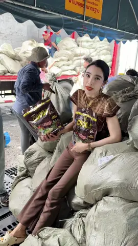 เปิดตะกร้ามาของมาแล้ว.. แล้วนอนหลับสบายมากลูกกินหวานแล้วไม่รู้สึกผิดทางนี้เลยค่ะ🤎