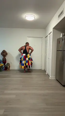 Y como no les voy a regalar un bailecito de mamá Oshun si hoy es su día 