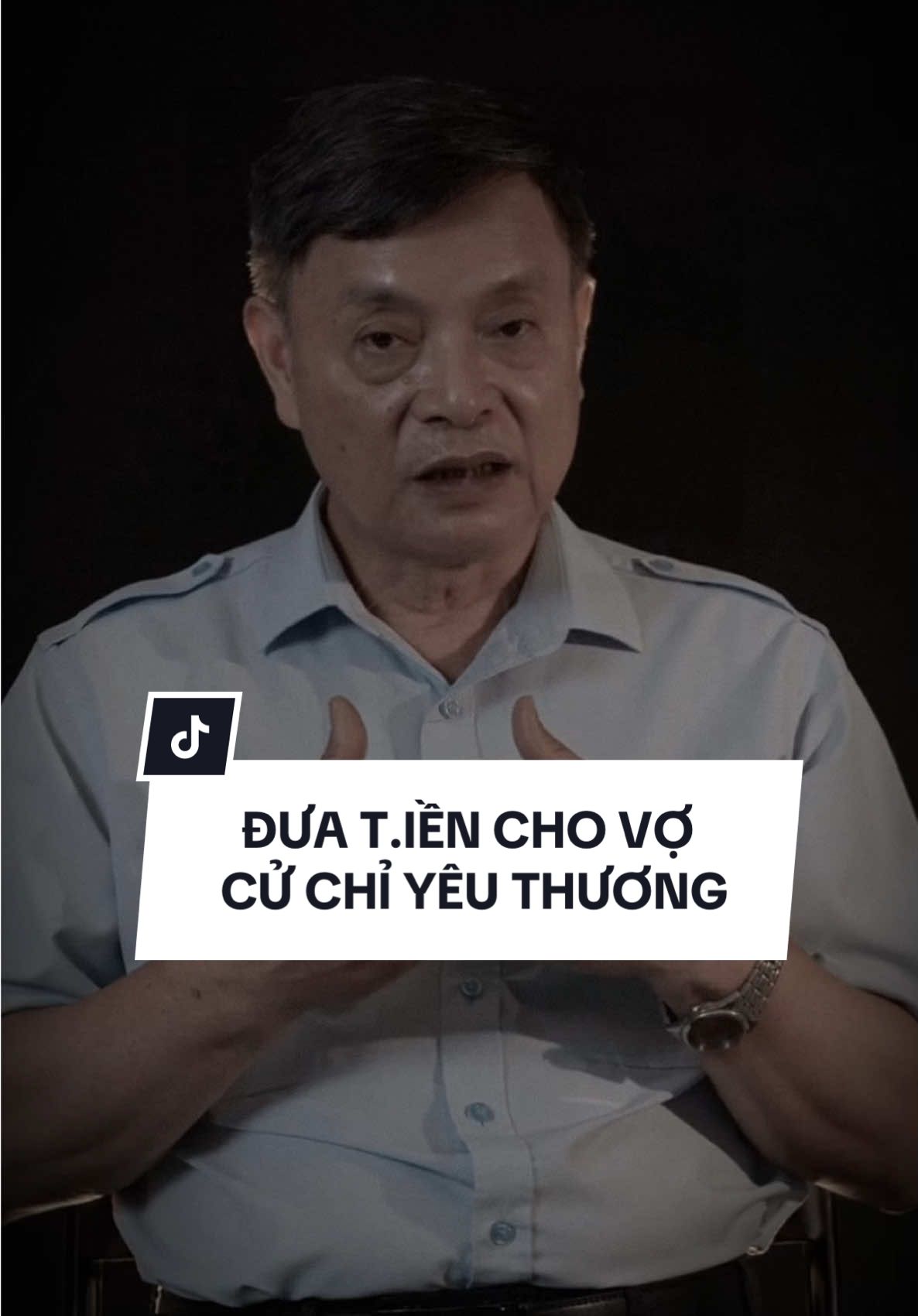 ĐƯA T.IỀN CHO VỢ CỬ CHỈ YÊU THƯƠNG #phunu #honnhan #vochong #trietlycuocsong #vutrongtien #xuhuong 