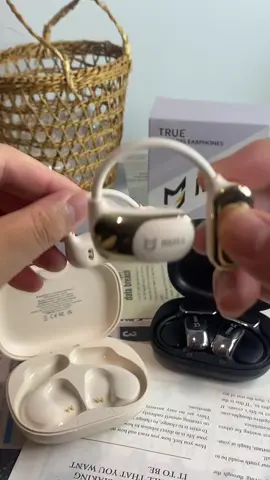 Imagine this: Bluetooth headphones that translate 169 languages right in front of your eyes! You won't believe how easy it is to connect with anyone, anywhere. These headphones are next- level tech. #earbuds #earbudsviral  #tiktokmademebuyit #headphonesrecommended #headphones #fyp#tiktokshopblackfriday #blackfridaydeals #tiktokshopcybermonday #falldealsforyou#fallstraw#fallstraw #RushReady #falldealsforyou #fyp#goodstuff#goodthi #halloween#blackfrida#tiktokshopblackfriday #tiktokshopvalentinesday2025 #couplegifts2025 #tiktokshopspringsale2025 #dealsforyoudays #tiktokbacktoschool #TikTokShopLaborDaySale