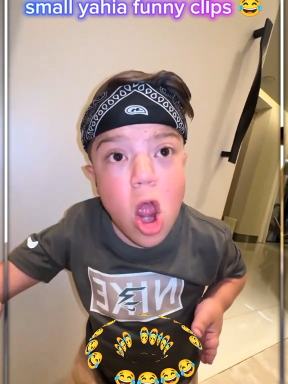 Small yahia funny videos 😅 #funny #arabfunny #viral #fyp  #yahia 
