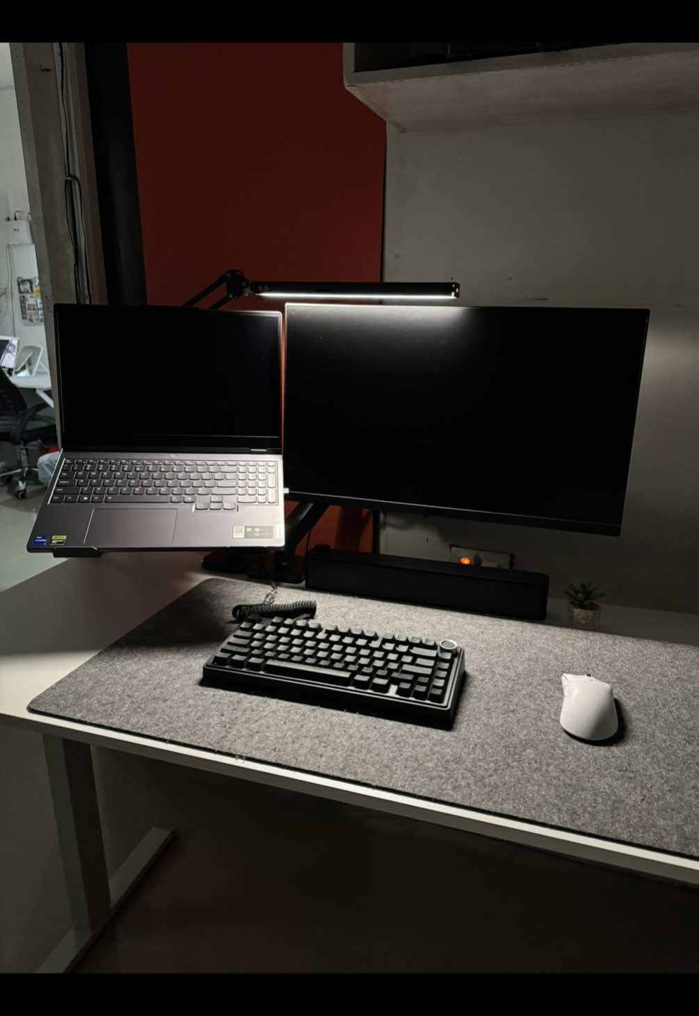 Monitor/Laptop Mount #fyp #techtok #setup #laptopsetup #pcsetup 