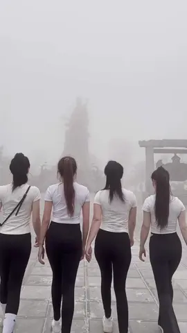 Nhà còn 2 cô e gái chưa ny 🤣