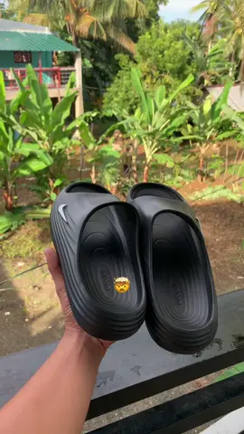Angas nito pamorma par ganda pa ng quality kaya get na  #slippers#nonslip#footwear#fyp 