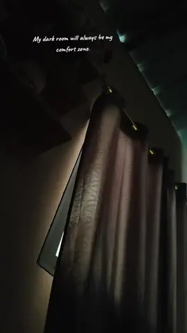 The best peace is found in a dark room🤗