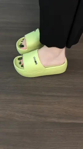 Dép quai ngang bản to #guocxinh98 #giaydepxinh #deple #giaydep #xuhuong 