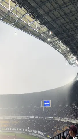 🌧️🥶💙 #persib #persibbandung #gelorabandunglautanapi 