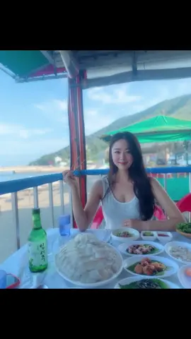 找不到答案的时候就去看看世界～#周末愉快 #海边 #享受生活 #热门 