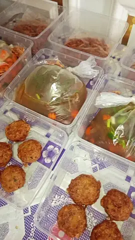 ready dr senin sd sabtu catering harian paket #cateringharianlampung #cateringlampungmurah #cateringcikmehong #cateringbandarlampung #cateringharianbandarlampung 