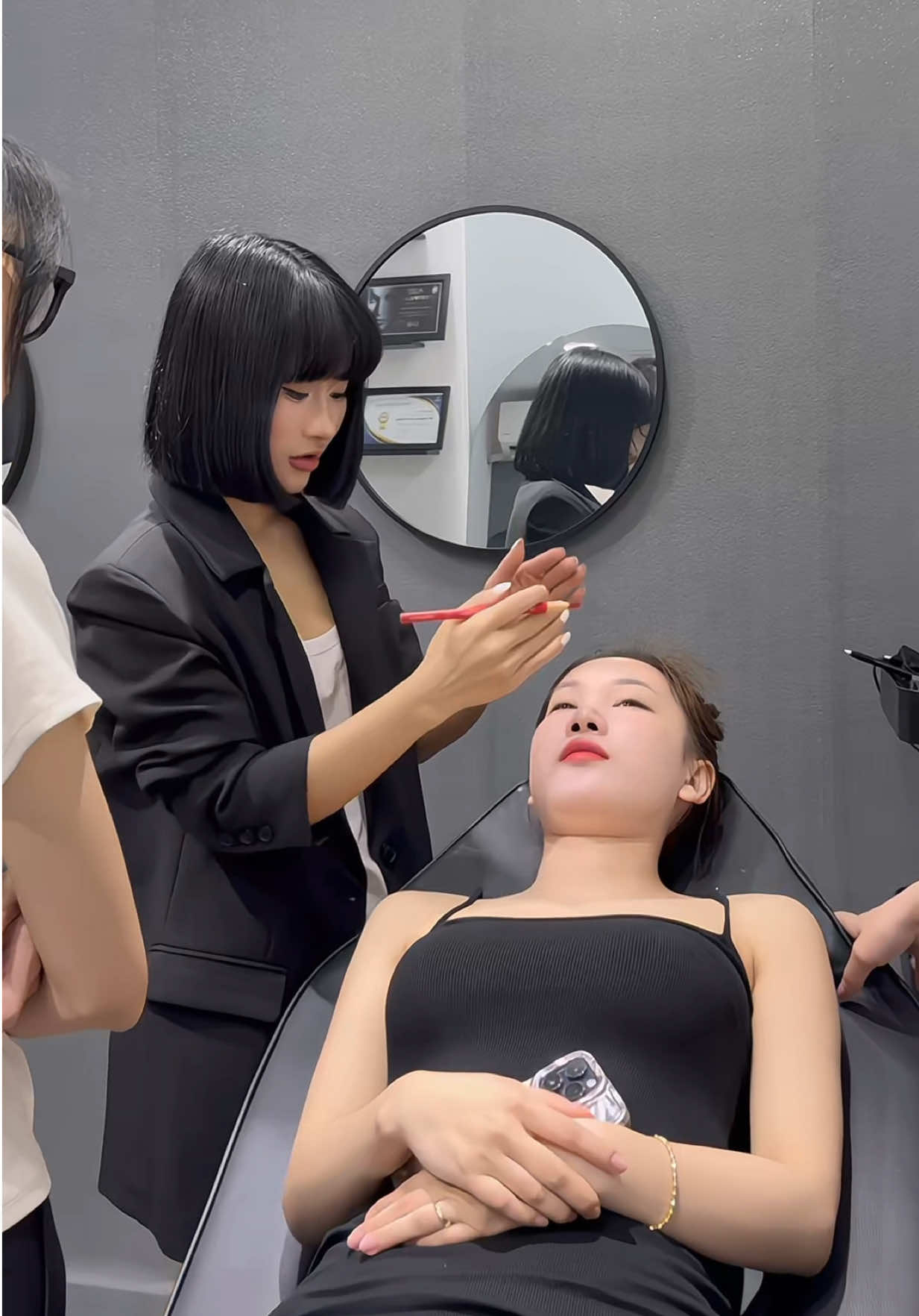 Gái Việt đó nề ta mì xa nà hê 😆😆#xuhuong #hairtrokes #eyebrows #dieukhacchanmay #xuhuongtiktok 