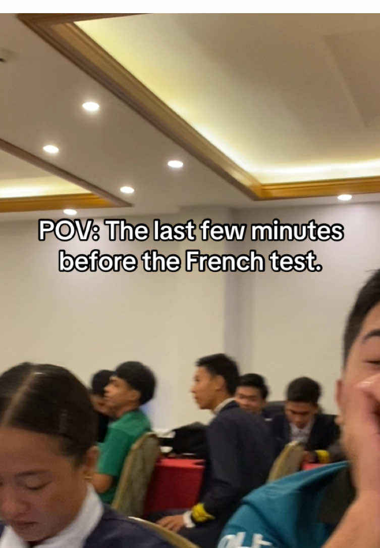 Bonjour! 🇫🇷   #frenchclass  #fyp #fypシ゚ #fypage  #memorizing 