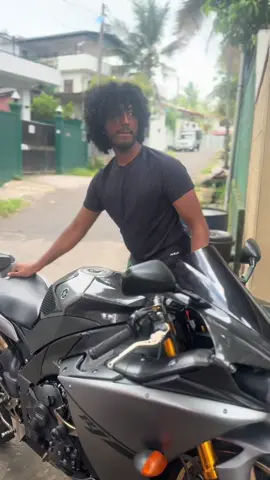 Bike එක පදින්න මාමන්ඩි bike එක හදලා ඉවර වෙනකන් ඉන්න මම 😮‍💨@Quick Chami #slqueck #fypシ゚viral🖤tiktok #fypシ゚ #besttune #fyyyyyyyyyyyyyyyyyyy #racing #trendingvideo 