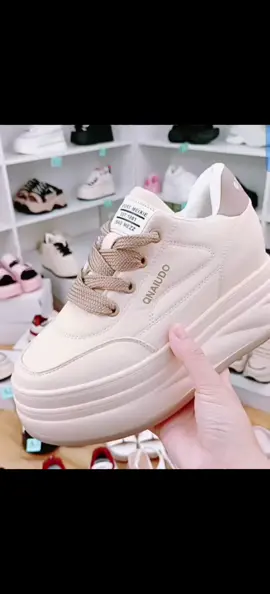 Giày thể thao siêu nhẹ #hotrend #xuhuongtiktok #thinhhanhtrend #giaythethao #thoitrangnu 