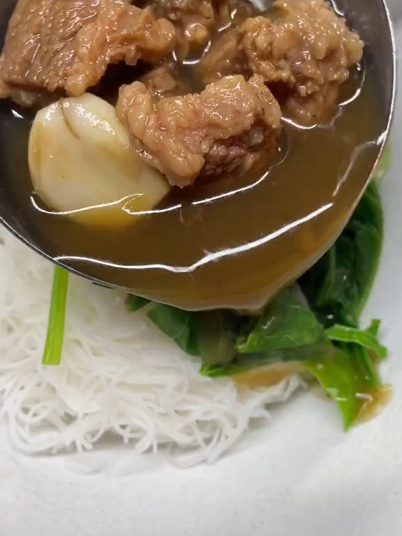 เมนูก๋วยเตี๋ยวตุ๋นเนื้อสมุนไพรจีน กลิ่นสมุนไพร คือหอมมาก ละมุนสุดๆ #สมุนไพรจีน #อาหาร #ตุ๋นเนื้อ #สุขภาพดี #อร่อยบอกต่อ