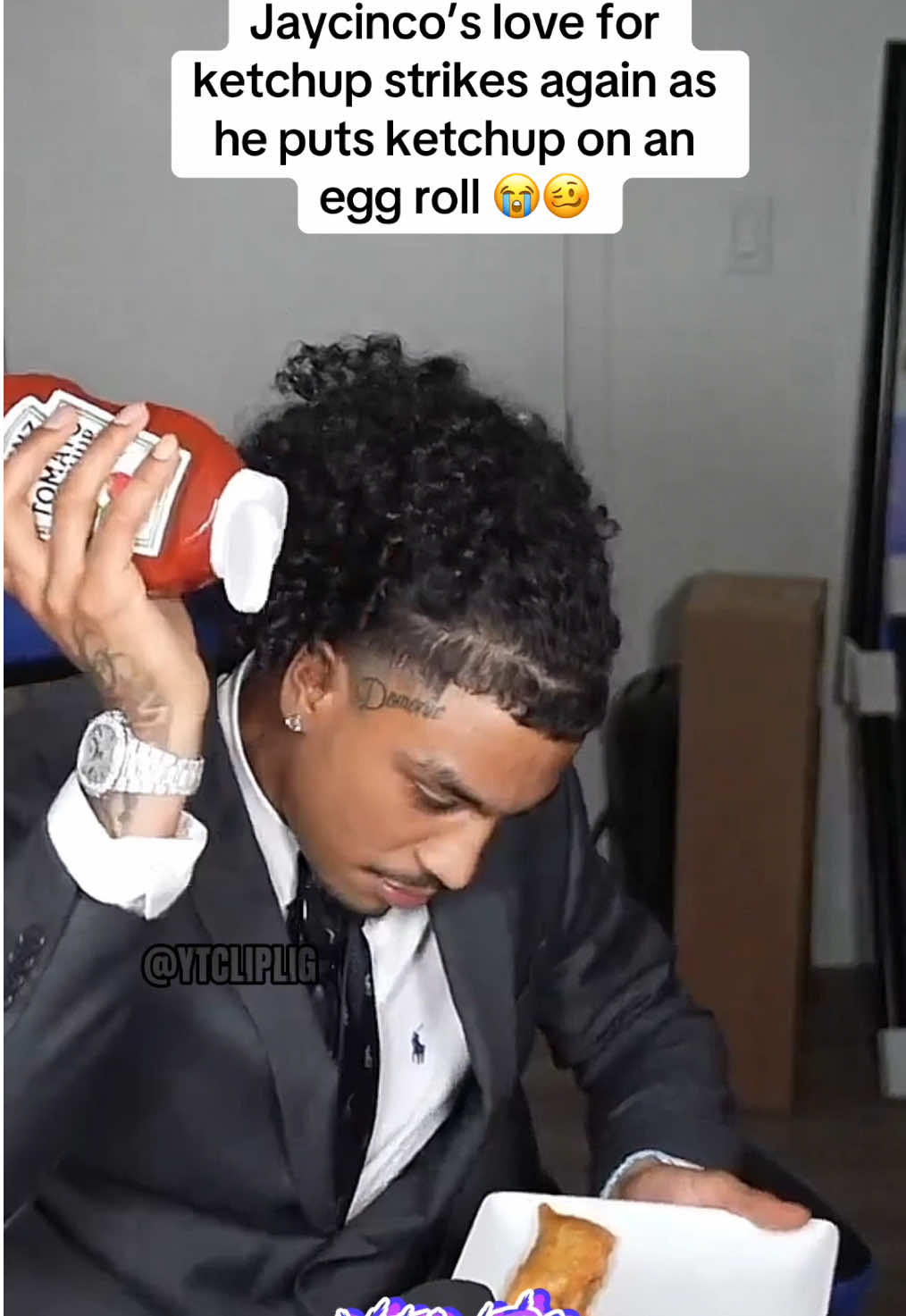 Jaycinco puts ketchup on an egg roll smh @jaycincoo #jaycinco #jaycincoo #fyp #viral 