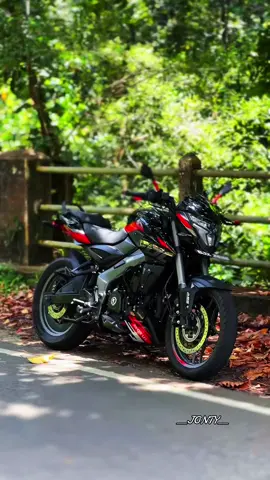 එයාගෙ හැඩ 🤭❤️‍🔥#foryou #flypシ #trend #ns200 #ns200modified 