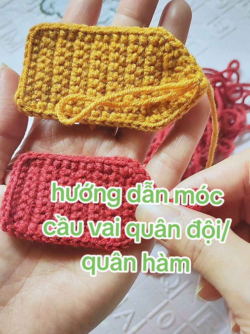 nay mình đã hướng dẫn cách móc cầu vai quân hàm / cầu vai quân đội theo cách của mình, mọi người tham khảo nhé #moclen #crochet #quandoi #tuturial #bodoi 