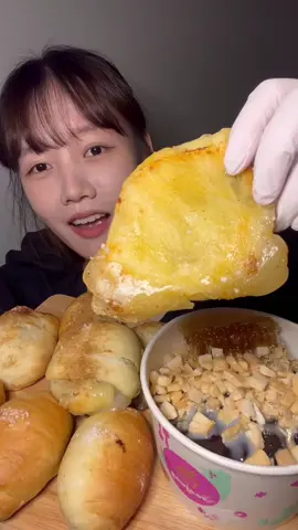 찹쌀떡소금빵 & 요아정🤍 Salted butter rolls🤍  #mukbangeatingshow #eatingasmr #먹방 #소금빵 