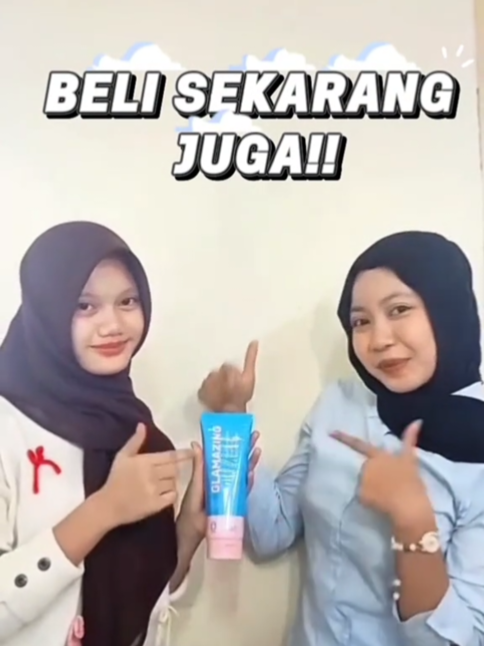Kadang kita mikir, kulit glowing itu butuh effort ribet. Padahal kuncinya ada di satu langkah kecil: moisturizer yang tepat 💧✨. Glamazing Moisturizer hadir buat kasih kelembapan maksimal, bikin kulit kelihatan sehat, halus, dan pastinya glowing natural sepanjang hari. Nggak perlu filter lagi, karena kulitmu udah glam dan amazing dari aslinya 💎   @smkn3bandungofficial  @glamazing.official  #affiliate  #fyppppppppppppppppppppppp 