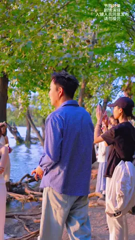 《土味情话随机折磨一位路人》美丽不是形容词 而是你的代名词#情感共鸣 #社恐 #祖少爷
