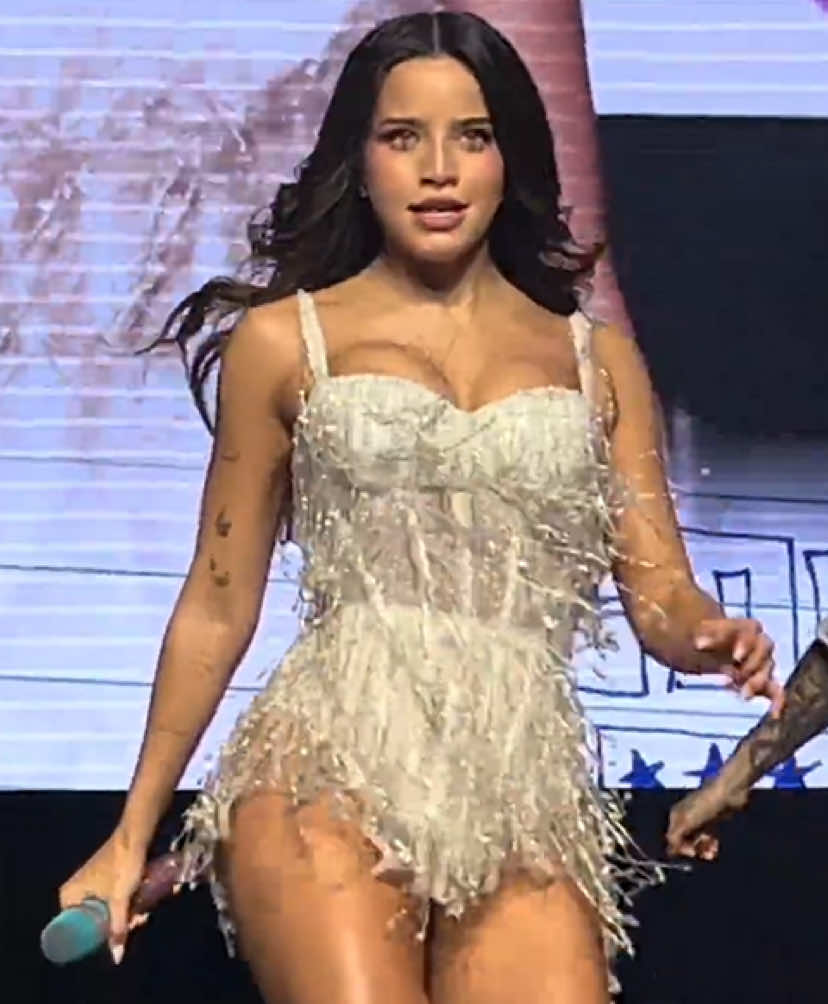 Final del último show del mp3 tour 💘#emiliamernes #fyp #emilia 