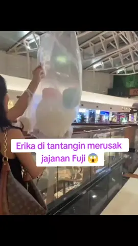 jajanan Fuji di rusak Erika 😱#fuji #erikacarlina 