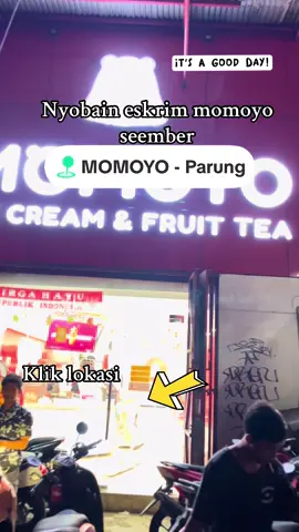 Nyobain eskrim seember..enak bngt .apalagi yg strobery #momoyoicecream #momoyo#vouchertiktok#jajanviral
