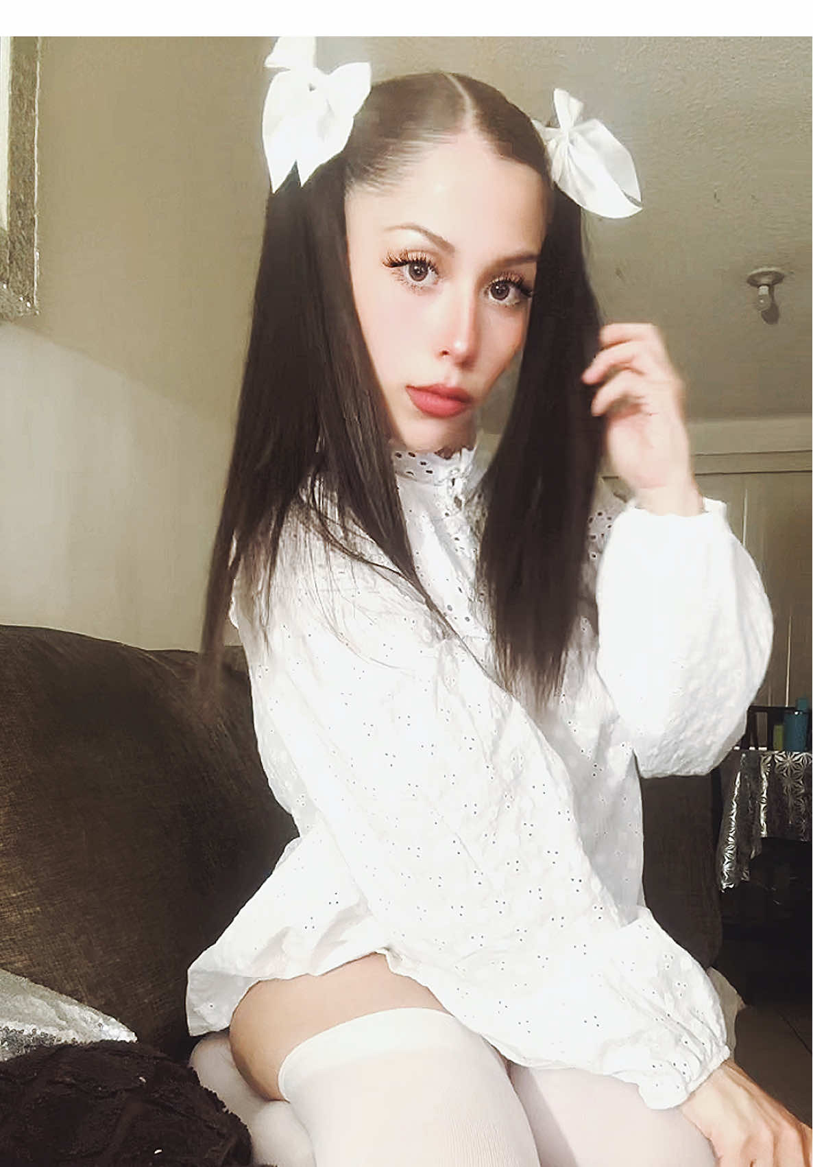 #fyp #white #color #white #whitenoise #crown #fyppppppppppppppppppppppp #sweet #hi #i #just #wanna #break #the #rules #bytheway #ilove #this #song 