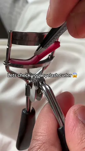 😱😱 #eyelashes #eyelascurler #penjepitbulumata #bulumata #fyppppppppppppppppppppppp 