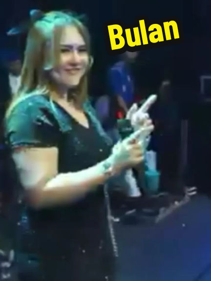 BULAN~Ressy kania dewi #bajidor medley #bulan  #ressy kania dewi #nung ul qisma official #pop sunda viral