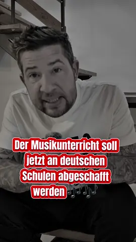Schafft man jetzt den Musikunterricht an deutschen Schulen ab? An etlichen Schulen in  Hamburg häufen sich Berichte über religiös motivierte Übergriffe und Diskriminierung. Das geht soweit, dass der Musikunterricht nicht mehr stattfinden kann, weil man im Islam nicht singt. #fyp #alice #weidel #viral #fyy                    Vermutlich nur der Anfang: https://www.welt.de/politik/deutschland/video256303878/mobbing-in-hamburgs-schulen-musikunterricht-kann-nicht-stattfinden-weil-man-im-islam-nicht-singt.html