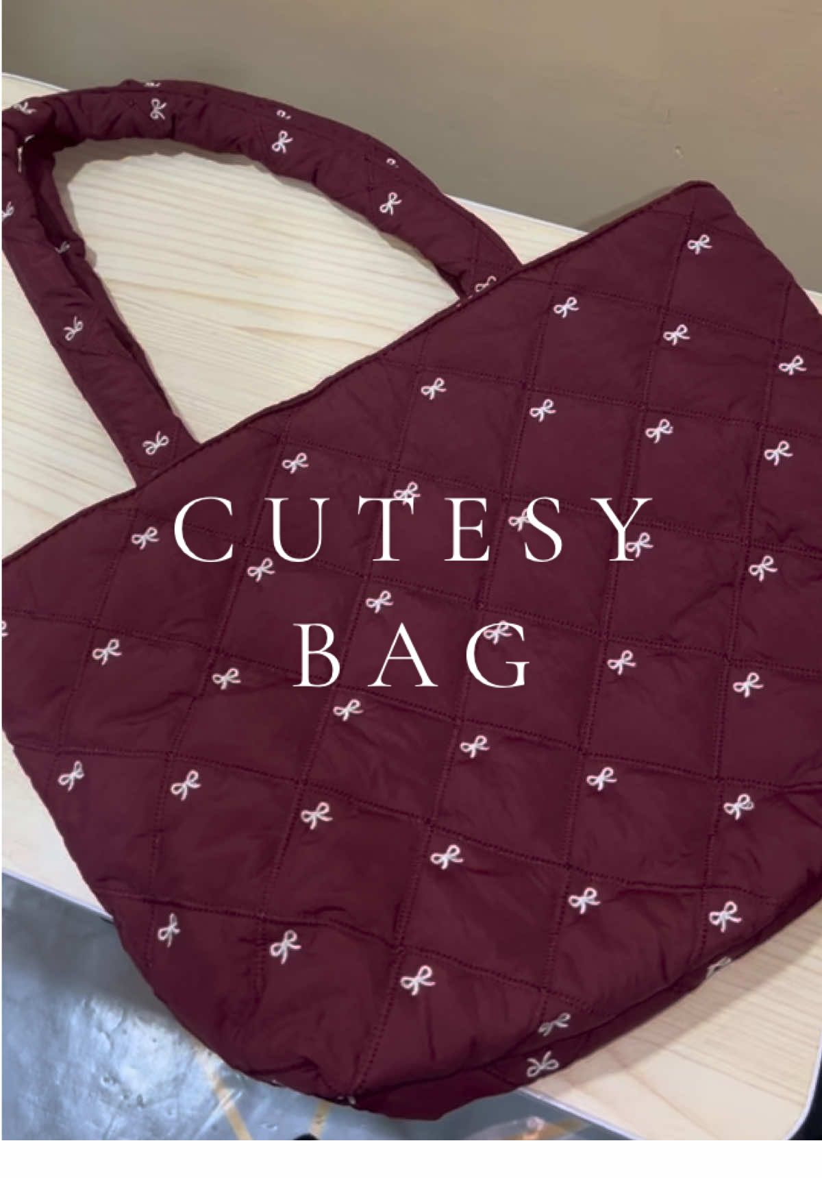 carry cuteness everywhere 💕 #red #cutesy #bag #totebag #tren 