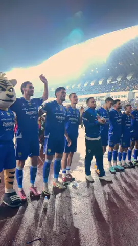 Wilujeng enjing from profesor Thom Haye! 👨🏻‍🏫 #thomhaye #persib #bandung #bobotoh 