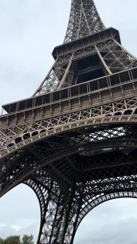 📍Paris, France🇫🇷❤️ #eiffeltower 